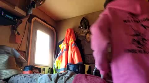 Steve... aka SkinnieDippin aka TimberTramp online show from 2, 12, 2024