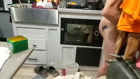 Steve... aka SkinnieDippin aka TimberTramp online show from 30, 10, 2025