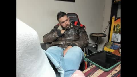 BRUTALMASTER1983 online show from 16, 10, 2025