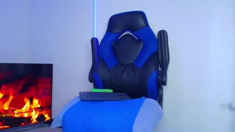 Snapshot of bryam_hot chatting on 29, 1, 2025 BRYAM INDEPENDENT MODEL online show from 29, 1, 2025