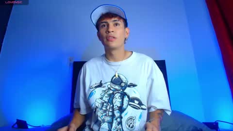 Snapshot of bryam_hot chatting on 2, 11, 2025 BRYAM INDEPENDENT MODEL online show from 2, 11, 2025