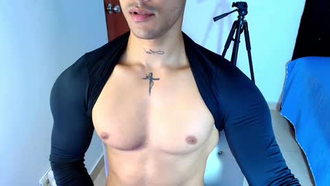 Snapshot of bryan_boy_ chatting on 10, 10, 2025 bryan online show from 10, 10, 2025