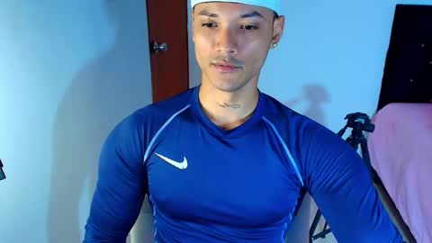 Snapshot of bryan_boy_ chatting on 1, 11, 2025 bryan online show from 1, 11, 2025