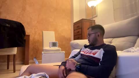 yourteddy online show from 8, 1, 2025