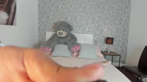 Snapshot of bryhanna_x chatting on 29, 5, 2026 Bryhanna online show from 29, 5, 2026
