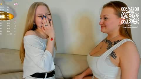 Snapshot of brynrice chatting on 24, 12, 2024 Mary Please help us to reach 120 thumbs up online show from 24, 12, 2024
