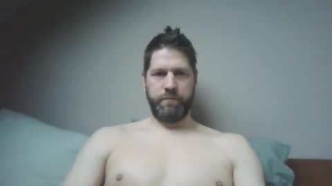 bubblebee1982 online show from 10, 3, 2026