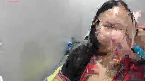 Snapshot of bubblebuttpinay chatting on 12, 9, 2025 Sunshine online show from 12, 9, 2025