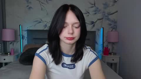 Snapshot of bucks_bunnyy chatting on 6, 3, 2026 Leona online show from 6, 3, 2026