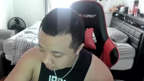 buffsexyman24 online show from 4, 3, 2025