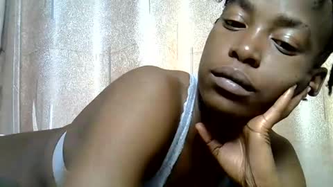 Snapshot of buffybaby_2 chatting on 18, 1, 2026 buffybaby_2 online show from 18, 1, 2026