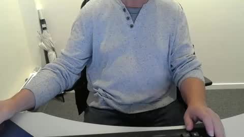 Snapshot of buggemann chatting on 9, 10, 2025 buggemann online show from 9, 10, 2025