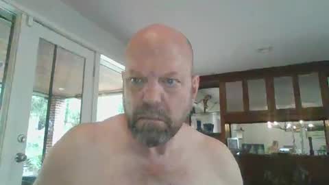 Snapshot of bulldog302w chatting on 10, 9, 2025 bulldog302w online show from 10, 9, 2025