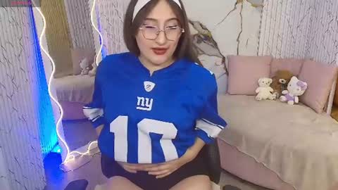 Snapshot of bunni_tay chatting on 9, 7, 2026 Bunni online show from 9, 7, 2026