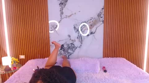 Rossi Hill online show from 18, 4, 2026