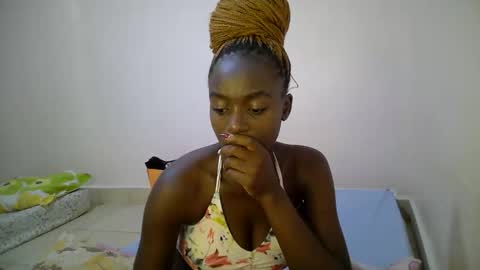 Snapshot of bunny_bliss1 chatting on 7, 5, 2026 bunny_bliss1 online show from 7, 5, 2026