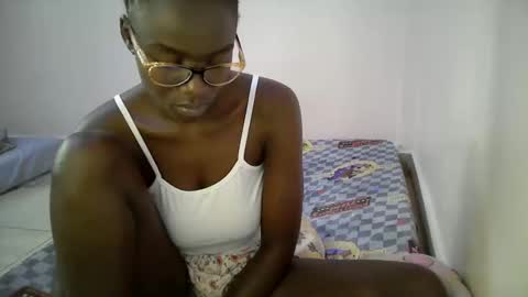 Snapshot of bunny_bliss1 chatting on 13, 5, 2026 bunny_bliss1 online show from 13, 5, 2026