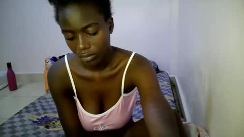 Snapshot of bunny_bliss1 chatting on 31, 5, 2026 bunny_bliss1 online show from 31, 5, 2026