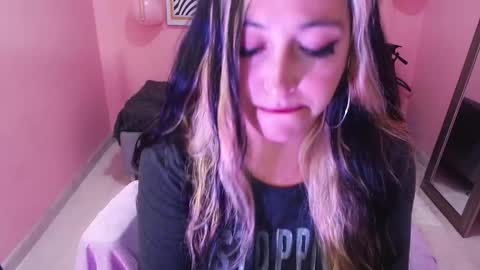 Snapshot of bunny_poison chatting on 28, 10, 2025 ... . . ... online show from 28, 10, 2025