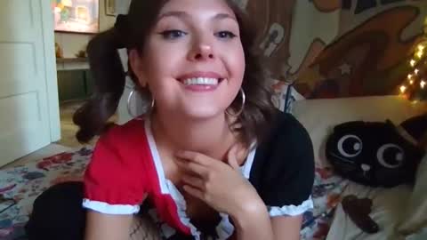 Snapshot of bunnyabigail chatting on 8, 10, 2025 Abigail Grace online show from 8, 10, 2025