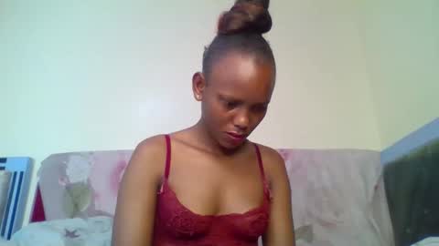 Snapshot of bunnydiva_ chatting on 16, 12, 2025 bunnydiva_ online show from 16, 12, 2025