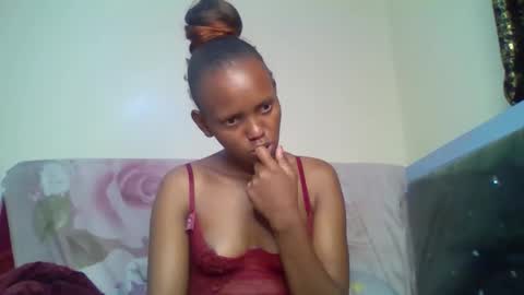 Snapshot of bunnydiva_ chatting on 17, 12, 2025 bunnydiva_ online show from 17, 12, 2025