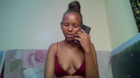 Snapshot of bunnydiva_ chatting on 18, 12, 2025 bunnydiva_ online show from 18, 12, 2025