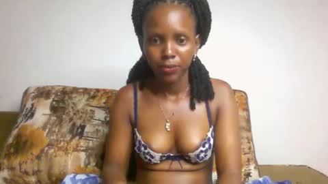 Snapshot of bunnydiva_ chatting on 21, 3, 2026 bunnydiva_ online show from 21, 3, 2026