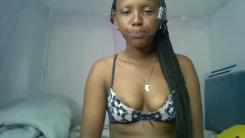 Snapshot of bunnydiva_ chatting on 6, 5, 2026 bunnydiva_ online show from 6, 5, 2026