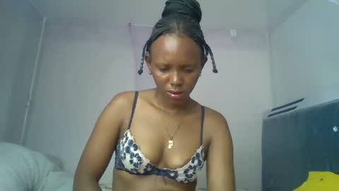 Snapshot of bunnydiva_ chatting on 12, 5, 2026 bunnydiva_ online show from 12, 5, 2026