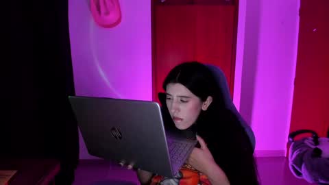 Snapshot of bunnyy09 chatting on 29, 12, 2024 Jess online show from 29, 12, 2024