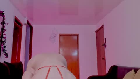 Snapshot of burbuja_cosmic chatting on 2, 12, 2024 Im Val Welcome to my room My instagram Bubble cosmic online show from 2, 12, 2024