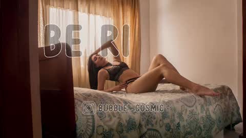 Snapshot of burbuja_cosmic chatting on 6, 3, 2025 Im Val Welcome to my room My instagram Bubble cosmic online show from 6, 3, 2025