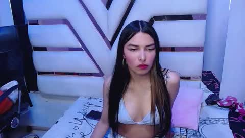 burbuja pink  online show from 18, 1, 2026