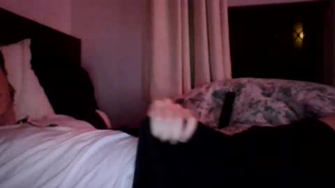 Snapshot of burnttoast6 chatting on 29, 11, 2025 burnttoast6 online show from 29, 11, 2025