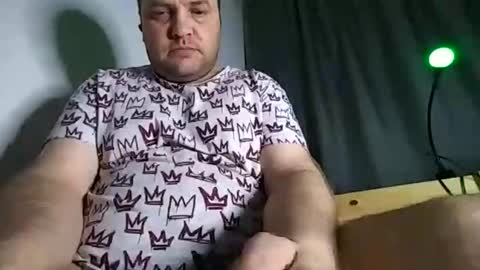 Snapshot of bury703709 chatting on 16, 2, 2025 Creazy dad online show from 16, 2, 2025