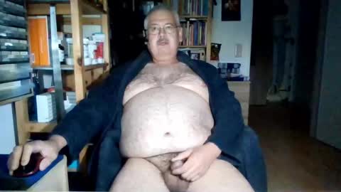 Snapshot of busibaer666 chatting on 7, 6, 2026 busi online show from 7, 6, 2026