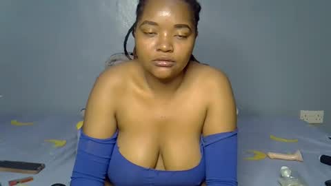busty kenzi online show from 7, 6, 2026