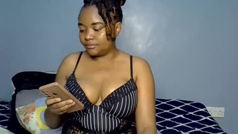 Snapshot of busty_kenzi chatting on 29, 6, 2026 busty kenzi online show from 29, 6, 2026