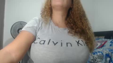 Snapshot of bustyamanda_ chatting on 21, 2, 2025 Amanda  online show from 21, 2, 2025