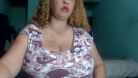 Snapshot of bustyamanda_ chatting on 13, 9, 2025 Amanda  online show from 13, 9, 2025