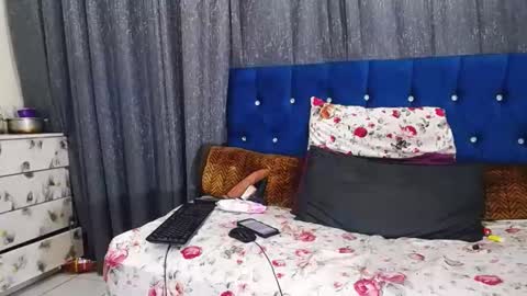 bustybmwx online show from 27, 10, 2025