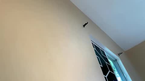 bustyirie online show from 13, 4, 2026