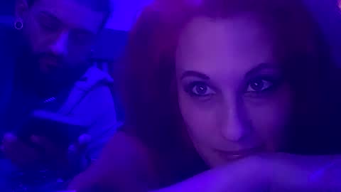 busybee83 online show from 8, 2, 2025