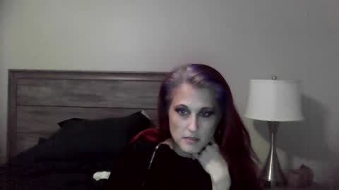 busybee83 online show from 9, 9, 2025