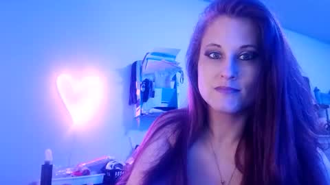 busybee83 online show from 10, 1, 2026