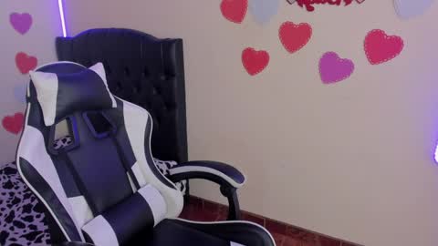 caelisse_cb online show from 4, 4, 2026