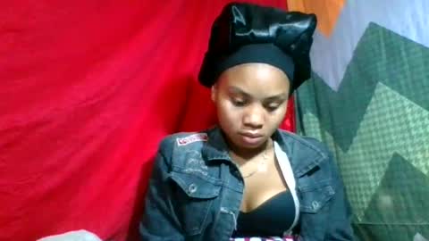 Snapshot of caella98 chatting on 5, 7, 2026 caella98 online show from 5, 7, 2026