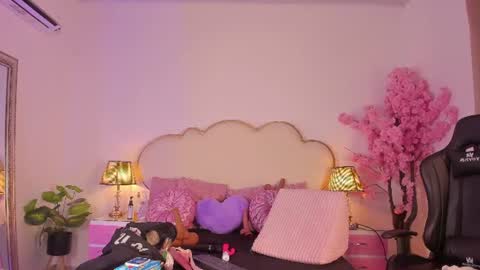 Snapshot of cahitlinbel chatting on 7, 7, 2026 Cahitlin online show from 7, 7, 2026