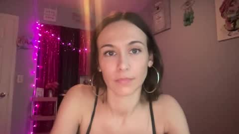 Snapshot of calibarbie24 chatting on 30, 10, 2025 calibarbie24 online show from 30, 10, 2025